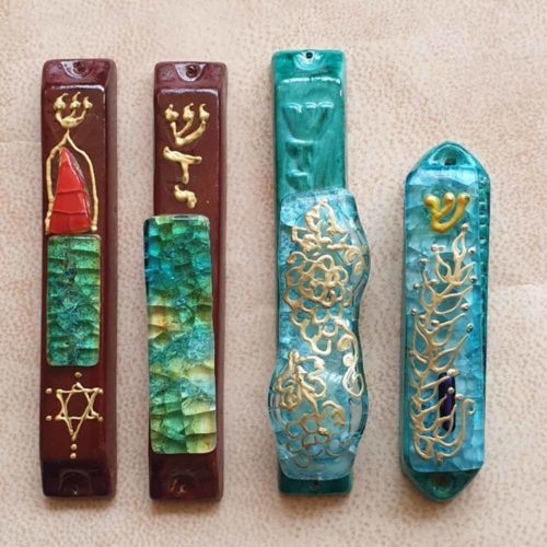 מזוזות קרמיקה וזכוכית עבודת יד מצוירות