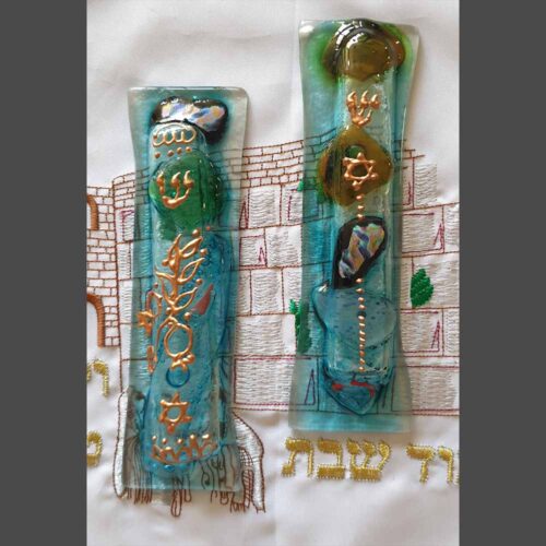 מזוזות זכוכית פיוזינג עם עיטורים